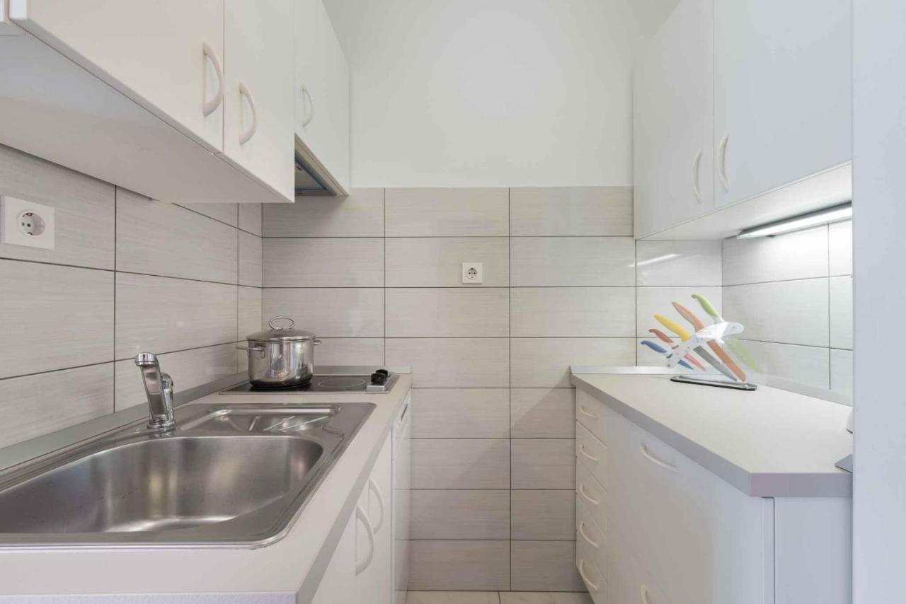 Apartments In Ravni/Istrien 30383 Extérieur photo